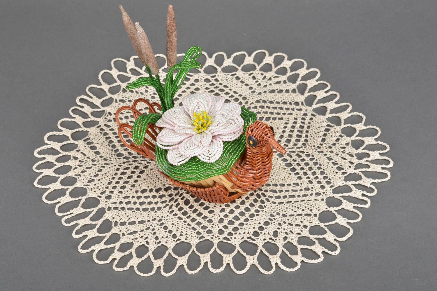 Handmade decorative crochet table napkin and woven cachepot with beaded flower photo 2