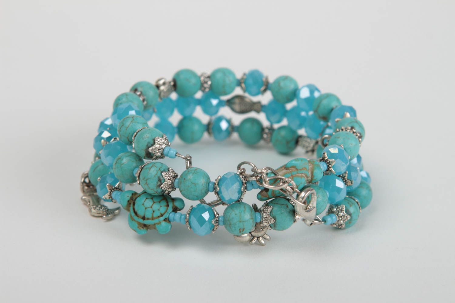 Bracelet en perles de cristal et turquoise artificielle fait main original photo 3