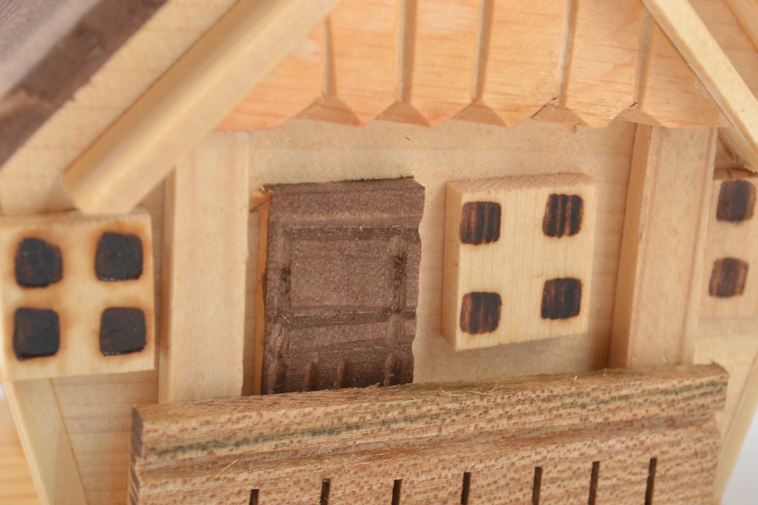 Handmade Holz Spardose Deko Element Wohn Accessoire kleines dörfliches Haus foto 2