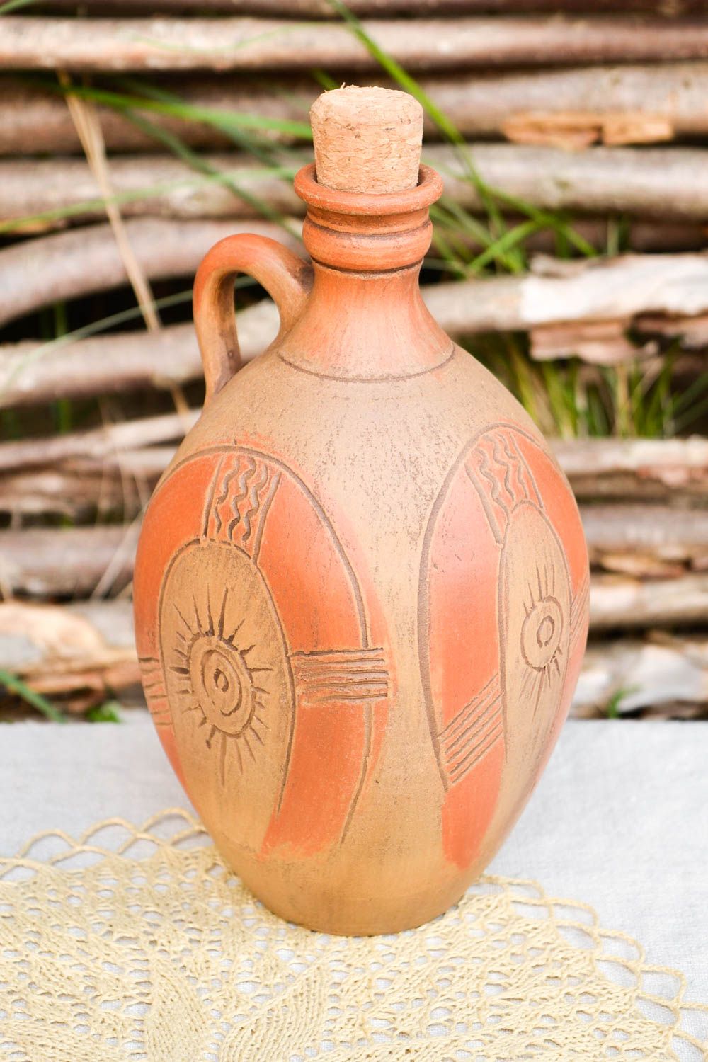 30 oz wine carafe made of lead-free clay with handle and lid handpainted ornament 1,5 lb photo 1
