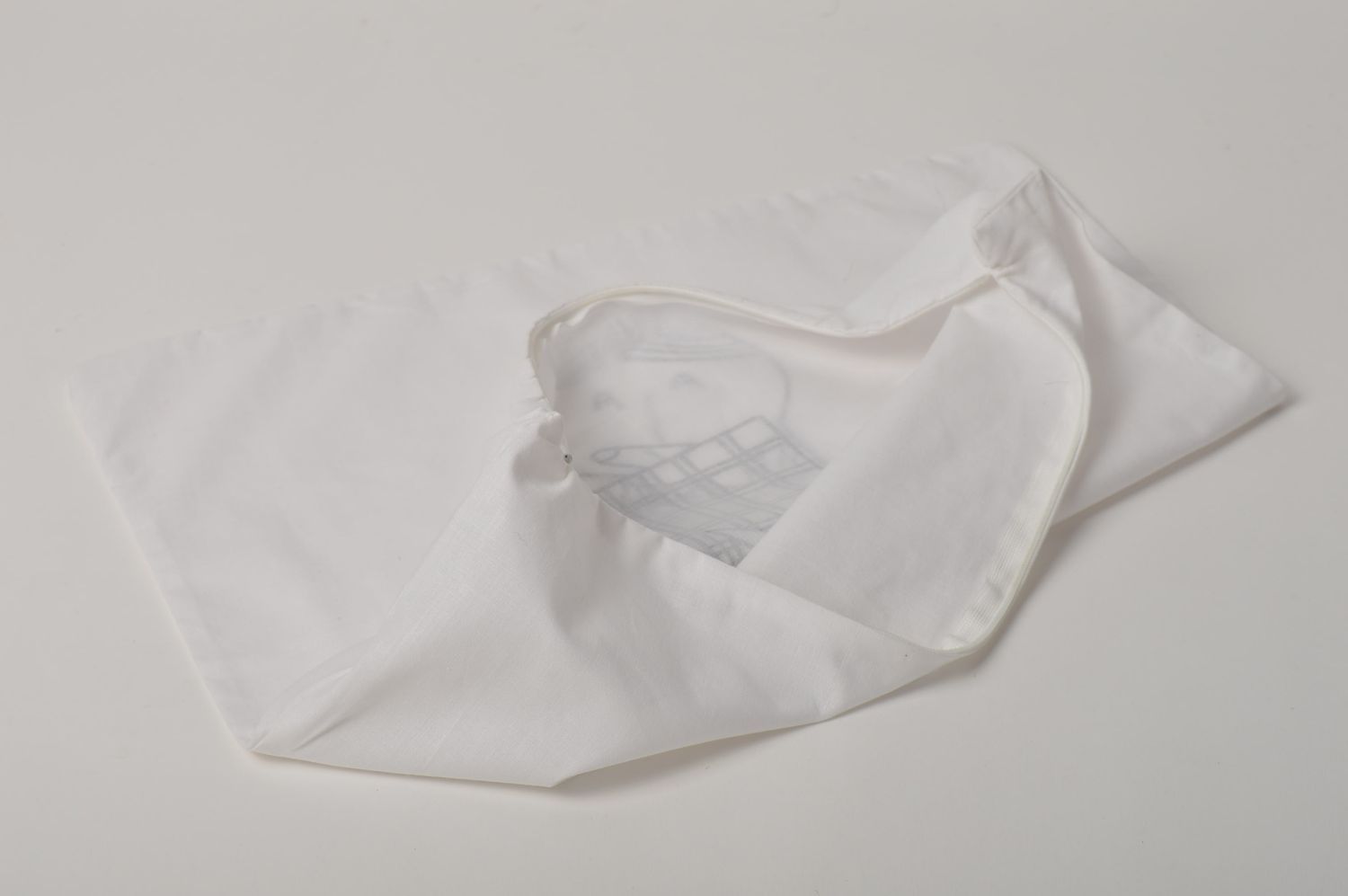 Taie oreiller fait main Literie originale design blanc en coton Cadeau femme photo 4