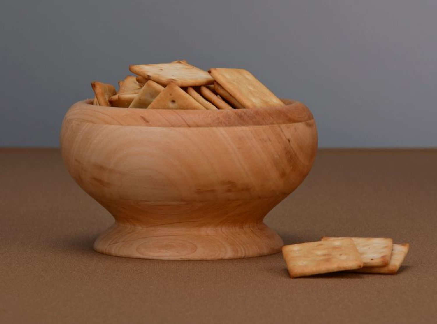 Wooden bowl with glass inner surface photo 1