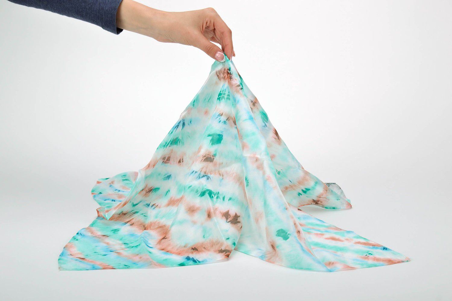 Шёлковый платок по технике шибори фото 2