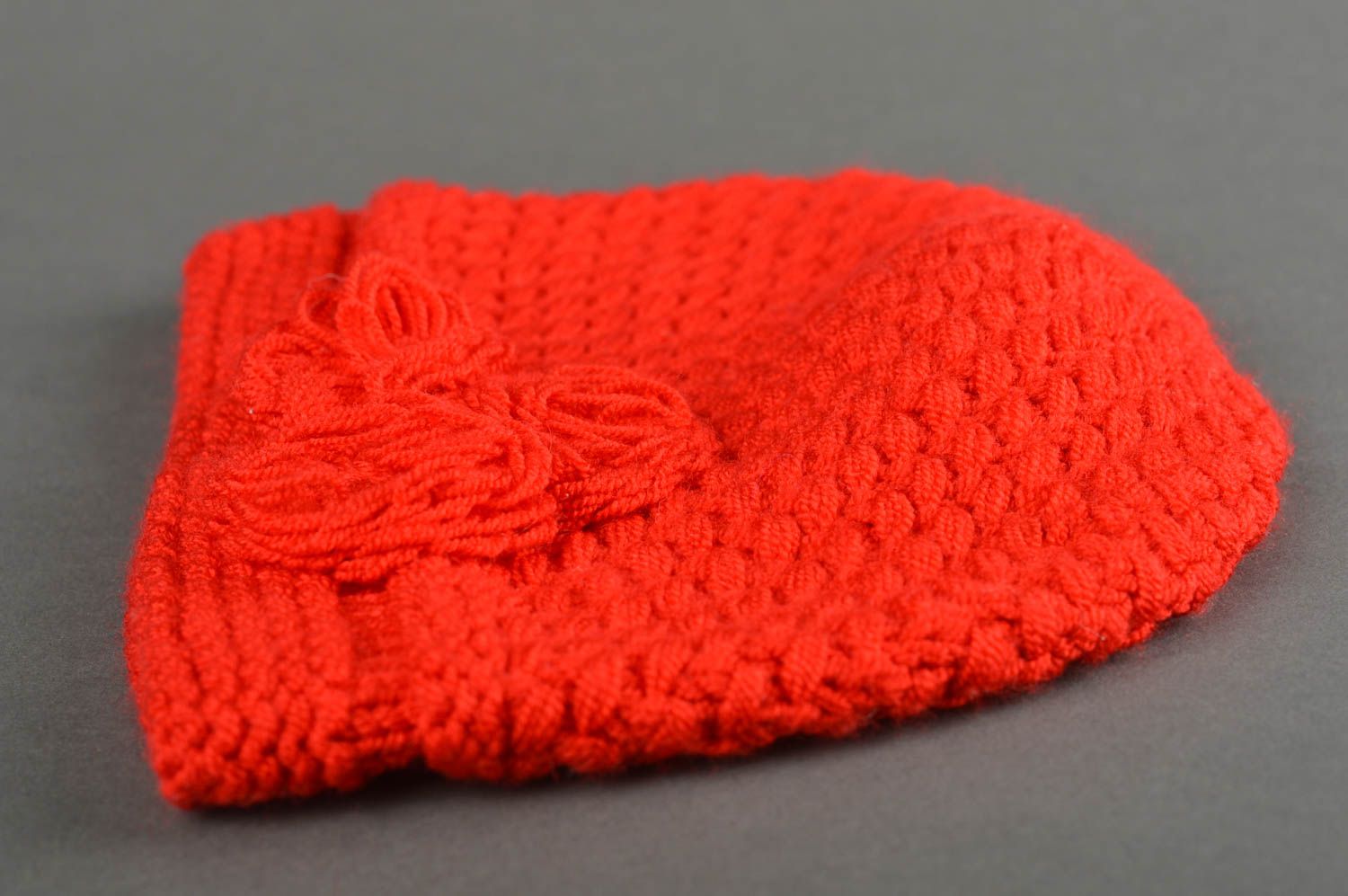 Bonnet au crochet fait main Chapeau tricot chaud rouge Vêtement enfant photo 4