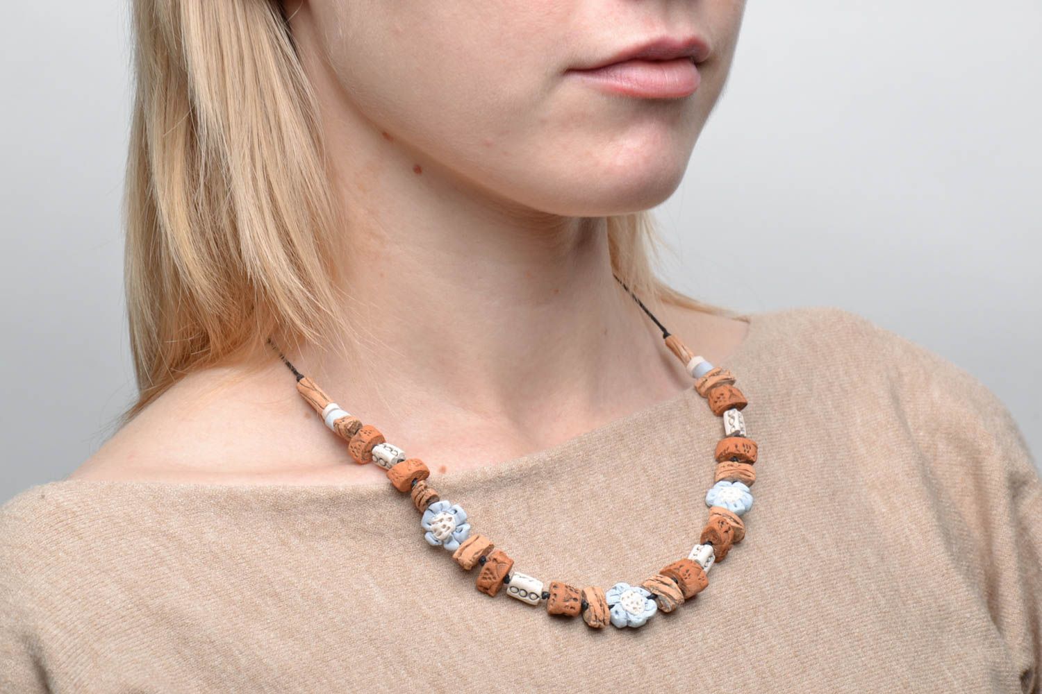 Beautiful ceramic bead necklace photo 2