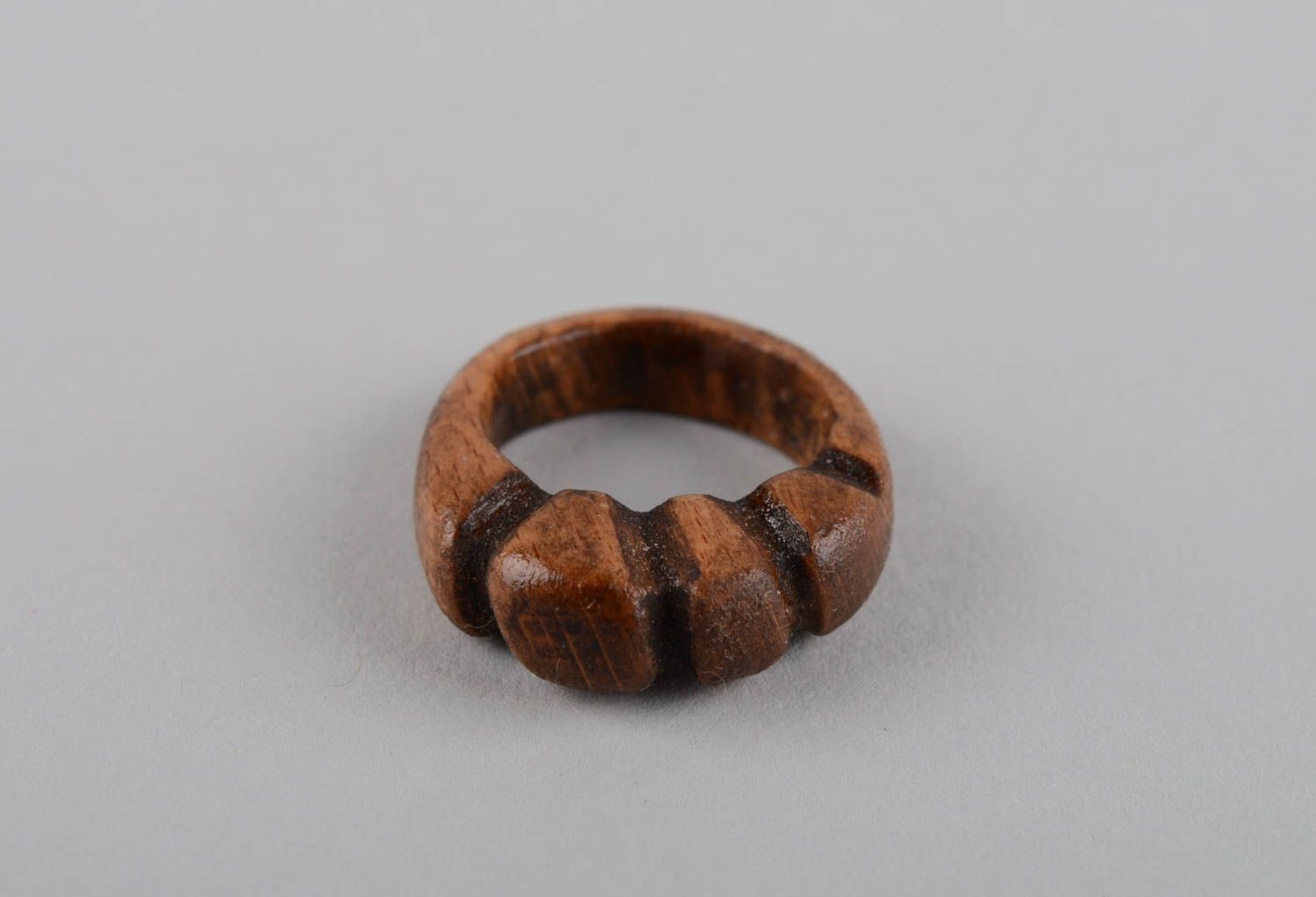 Кольцо ручной работы кольцо для девушек деревянное с разрезами красивый перстень фото 10