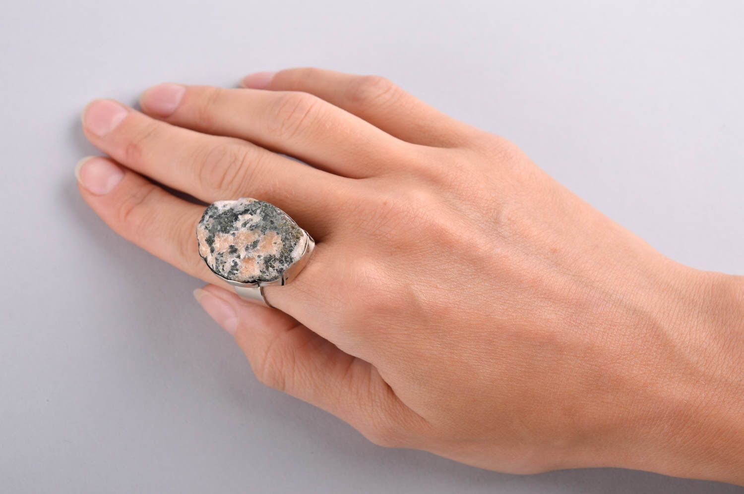 Кольцо ручной работы кольцо из мельхиора с камнем металлическое украшение фото 5
