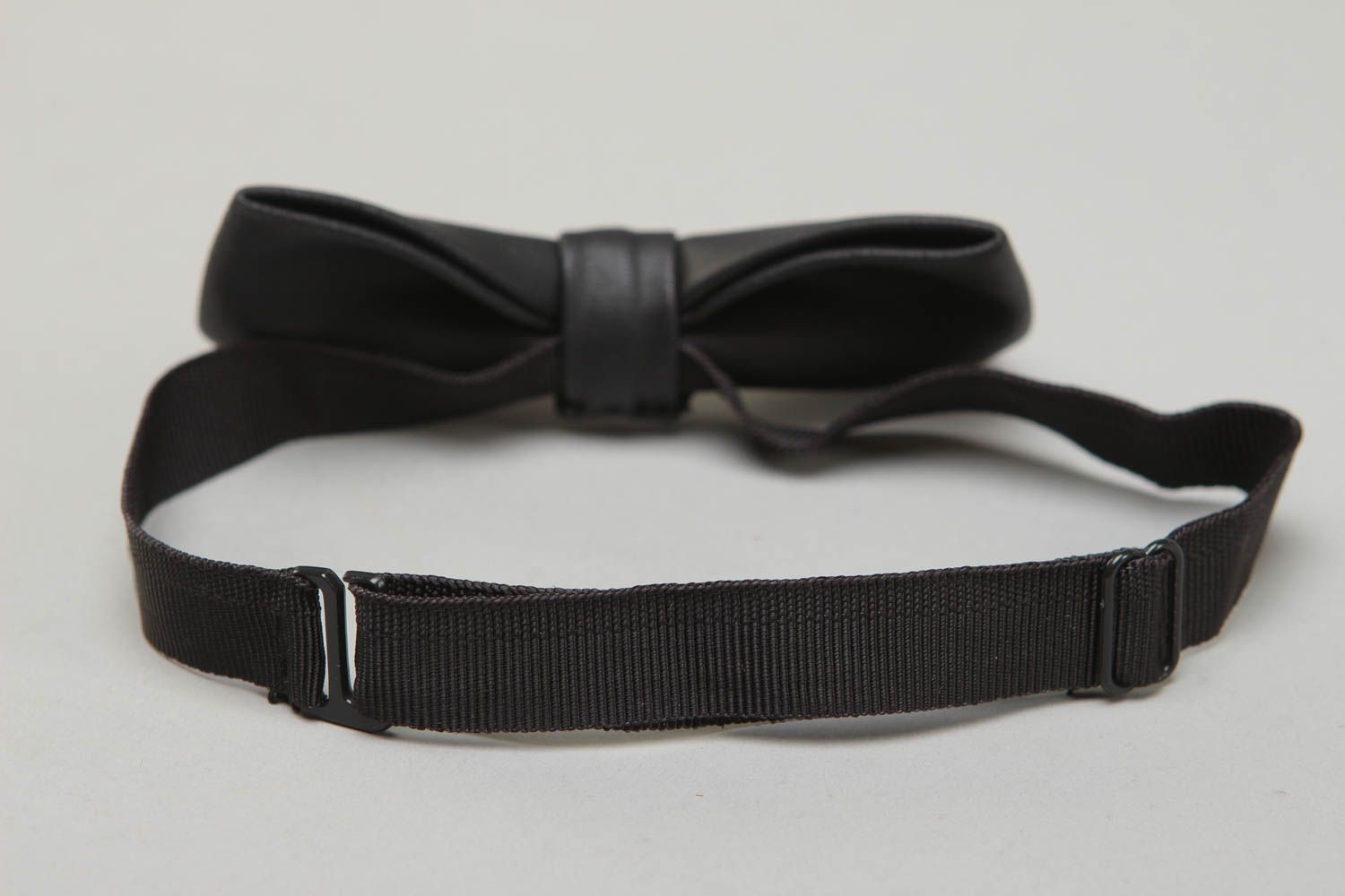 Black satin bow tie photo 3