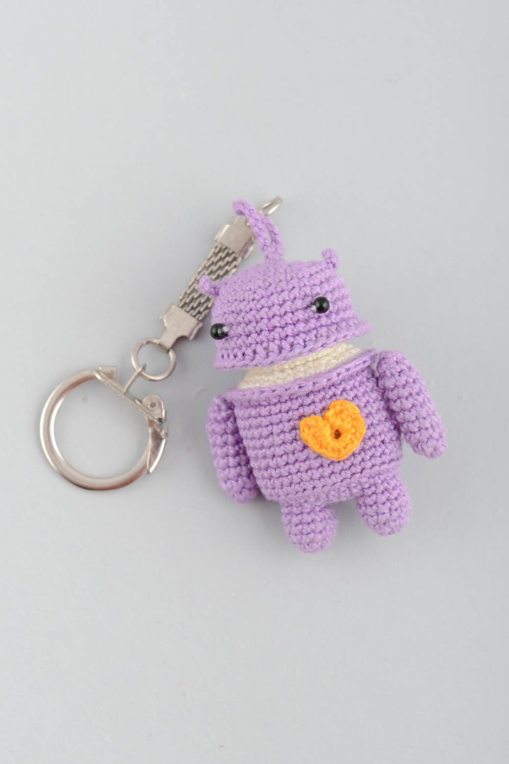 Porte-clés jouet tricoté lilas fait main accessoire cadeau pour enfant photo 2