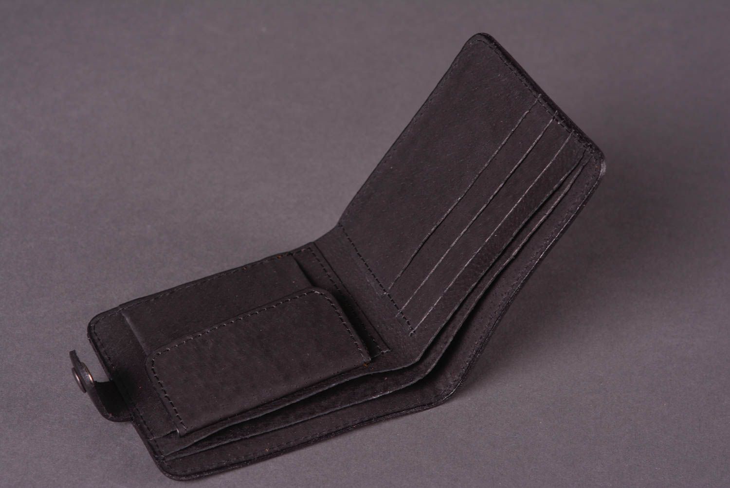 Мужское портмоне ручной работы лаконичный аксессуар для мужчин кожаный кошелек фото 3