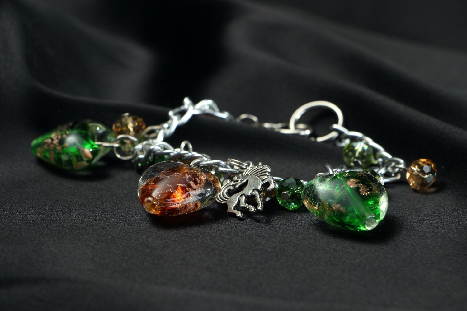 Joli bracelet artisanal en perles tchèques photo 3