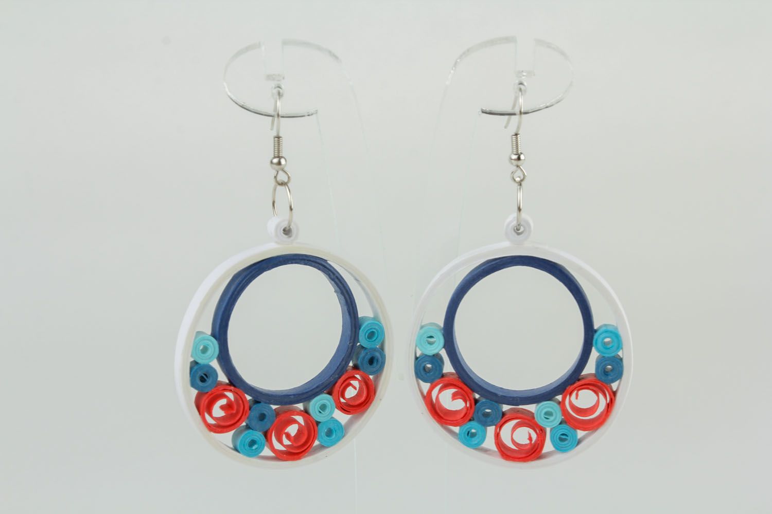 Dangle earring made using quilling technique photo 4