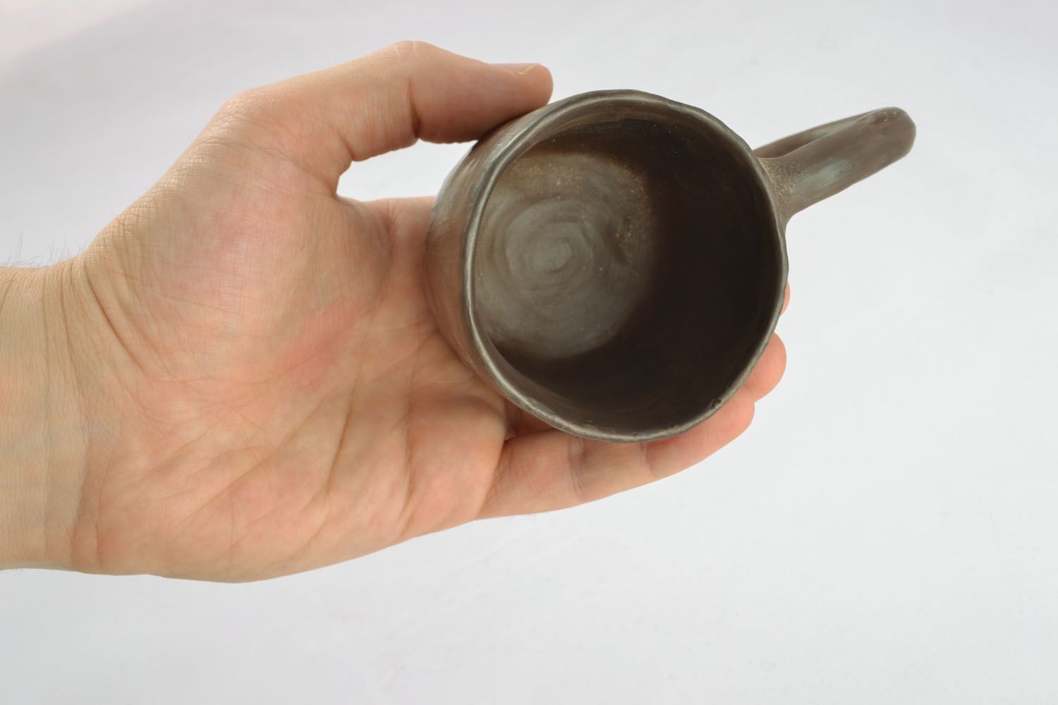 Clay hand-molded natural clay coffee cup with handle and no pattern photo 4