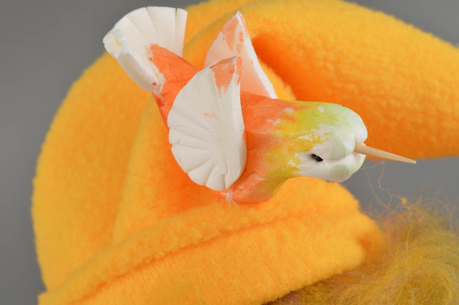 Poupée nain en tissu faite main petite en jaune jouet original pour enfant photo 3
