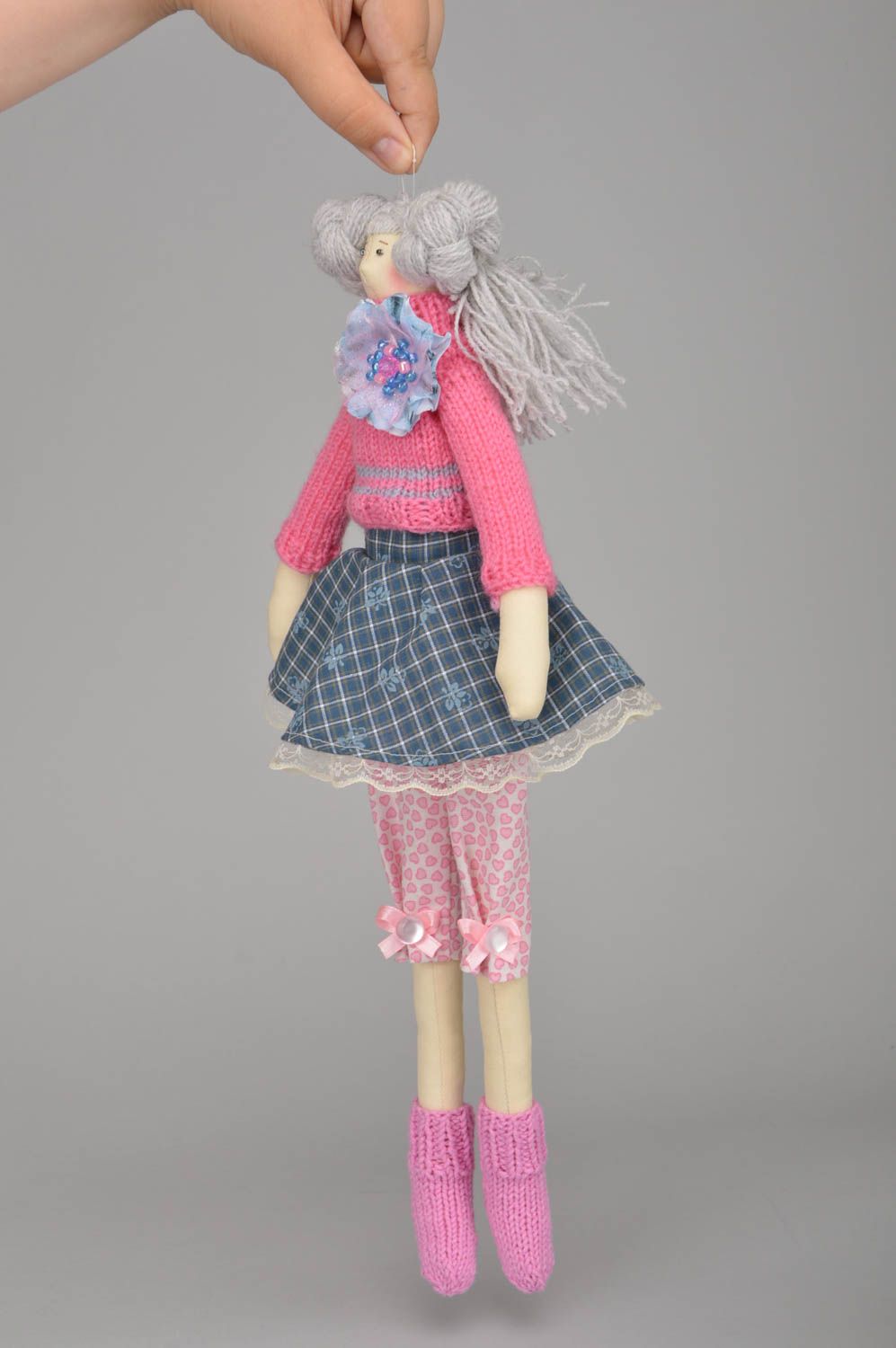 Künstlerisches Kuscheltier aus Stoff Mädchen aus Baumwolle handgefertigt schön  foto 3