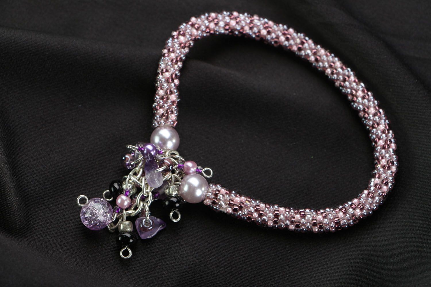 Bracelet en perles de rocaille et perles fantaisie photo 1