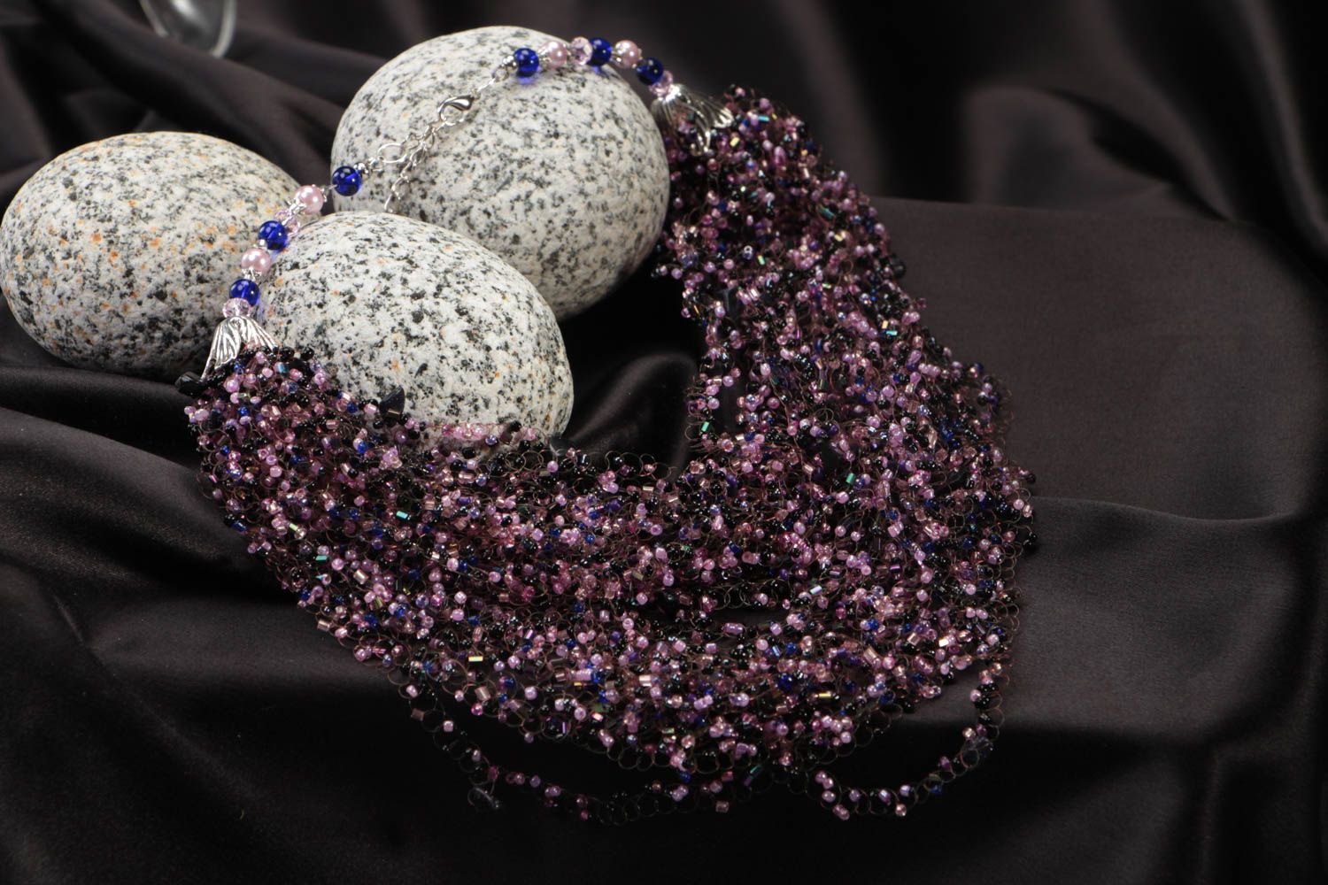Joli collier en perles de rocaille massif fait main accessoire original photo 1