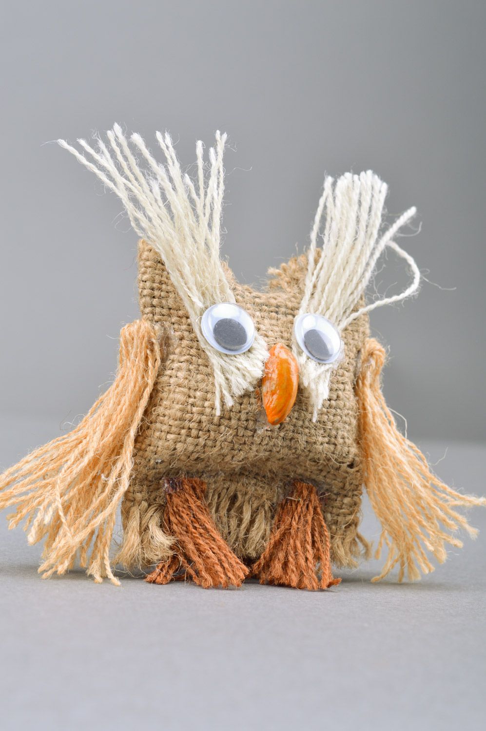Интерьерная игрушка из мешковины сова ручной работы декоративная сувенирная фото 4