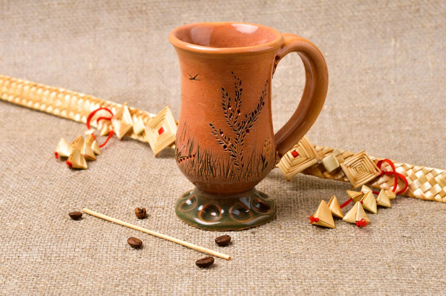 Handgemachtes Geschirr Designer Tasse schöne Teetasse Tasse aus Ton braun foto 1