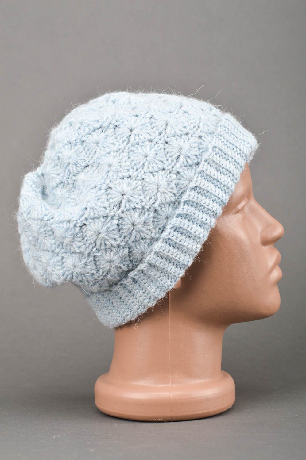 Bonnet en laine d'alpaga Bonnet fait main tricoté au crochet Vêtement femme photo 3
