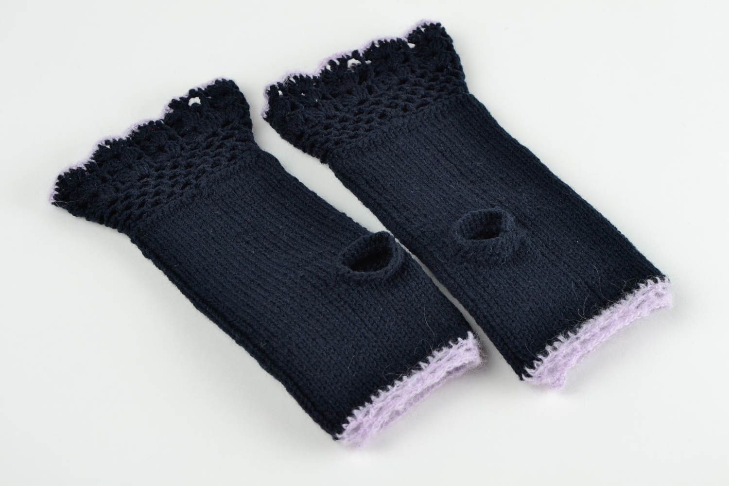 Вязаные митенки ручная работа женские перчатки черные митенки крючком и спицами фото 5