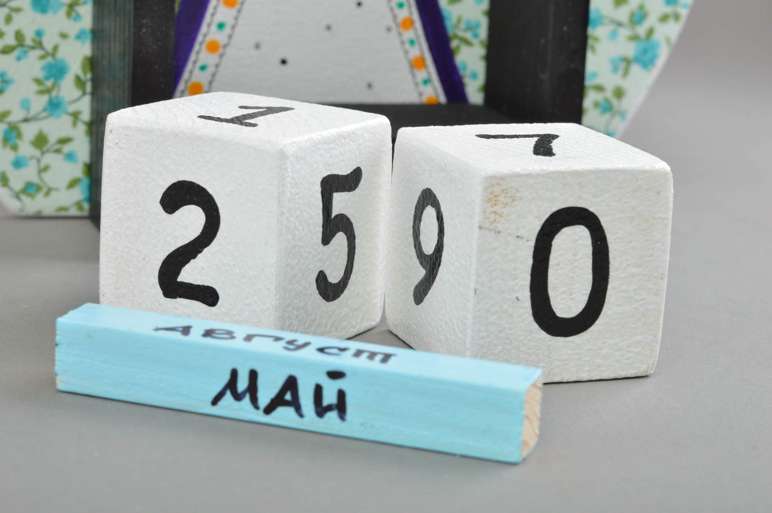 Calendrier perpétuel avec cubes en bois hibou fait main de table pour enfant photo 3