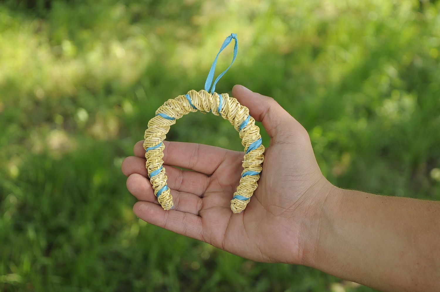 Protective charm made from straw Horseshoe photo 5