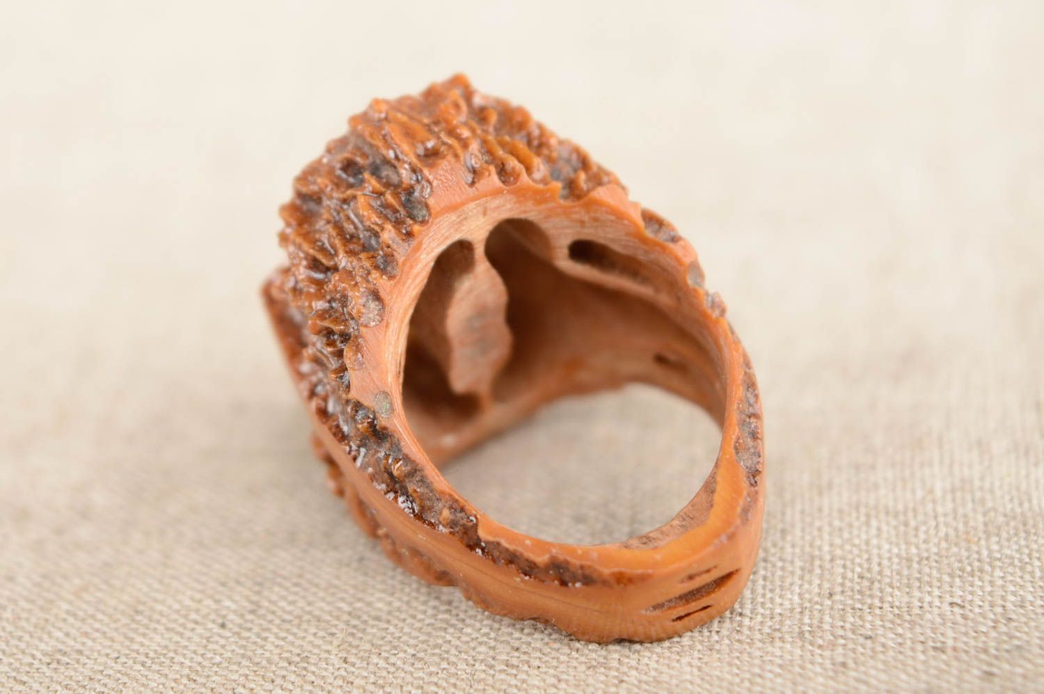Кольцо из скорлупы ореха 17 мм фото 3