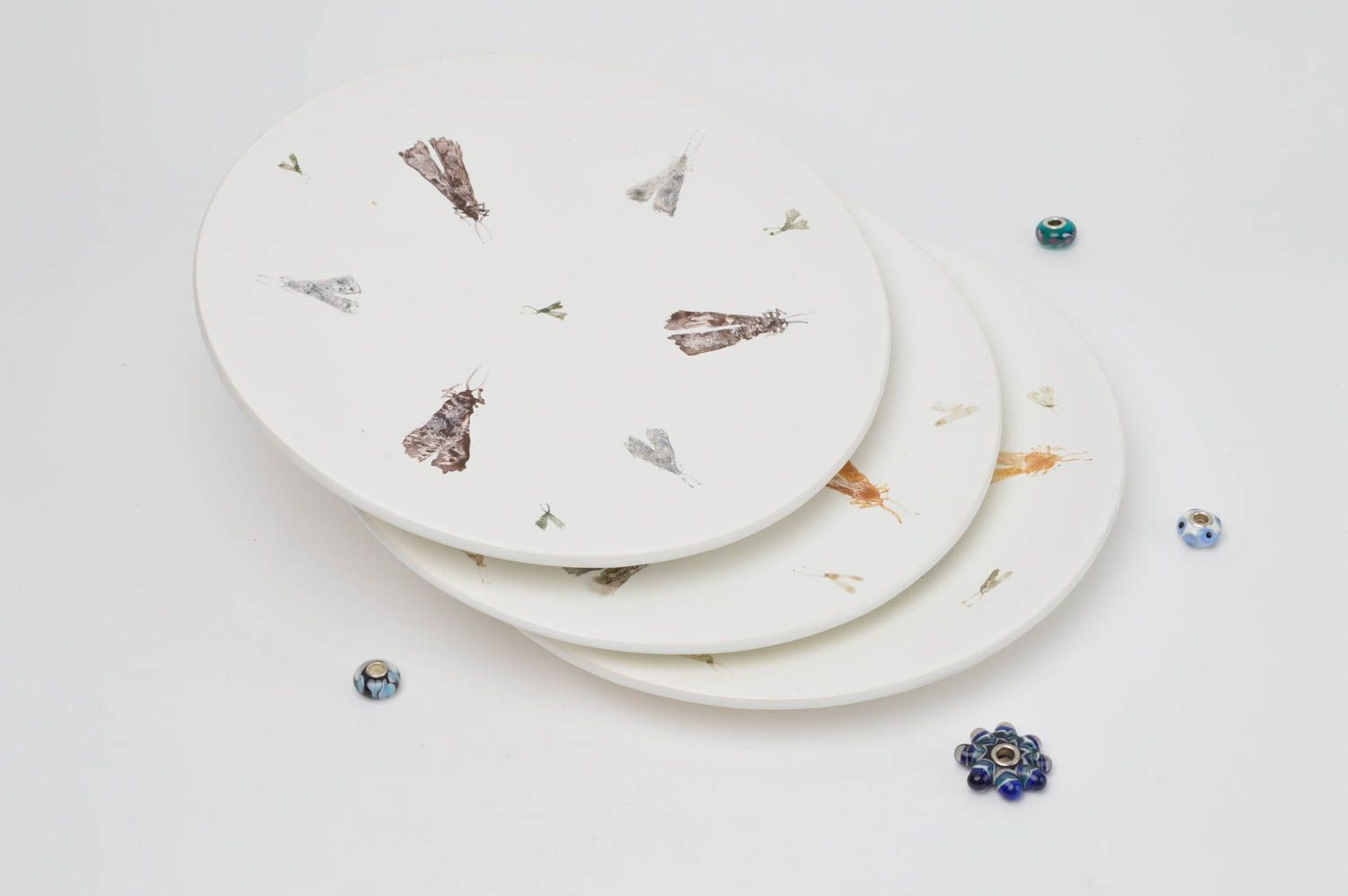 Assiettes plates Vaisselle design fait main 3 pièces Service de table céramique photo 1