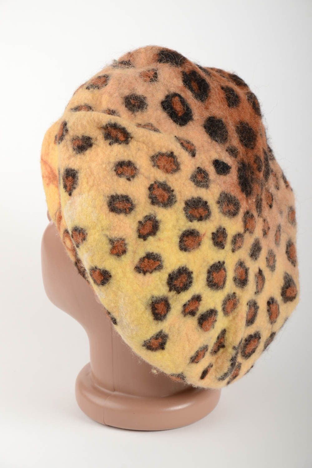 Béret en laine feutrée fait main Vêtement femme chaud léopard Cadeau femme photo 1