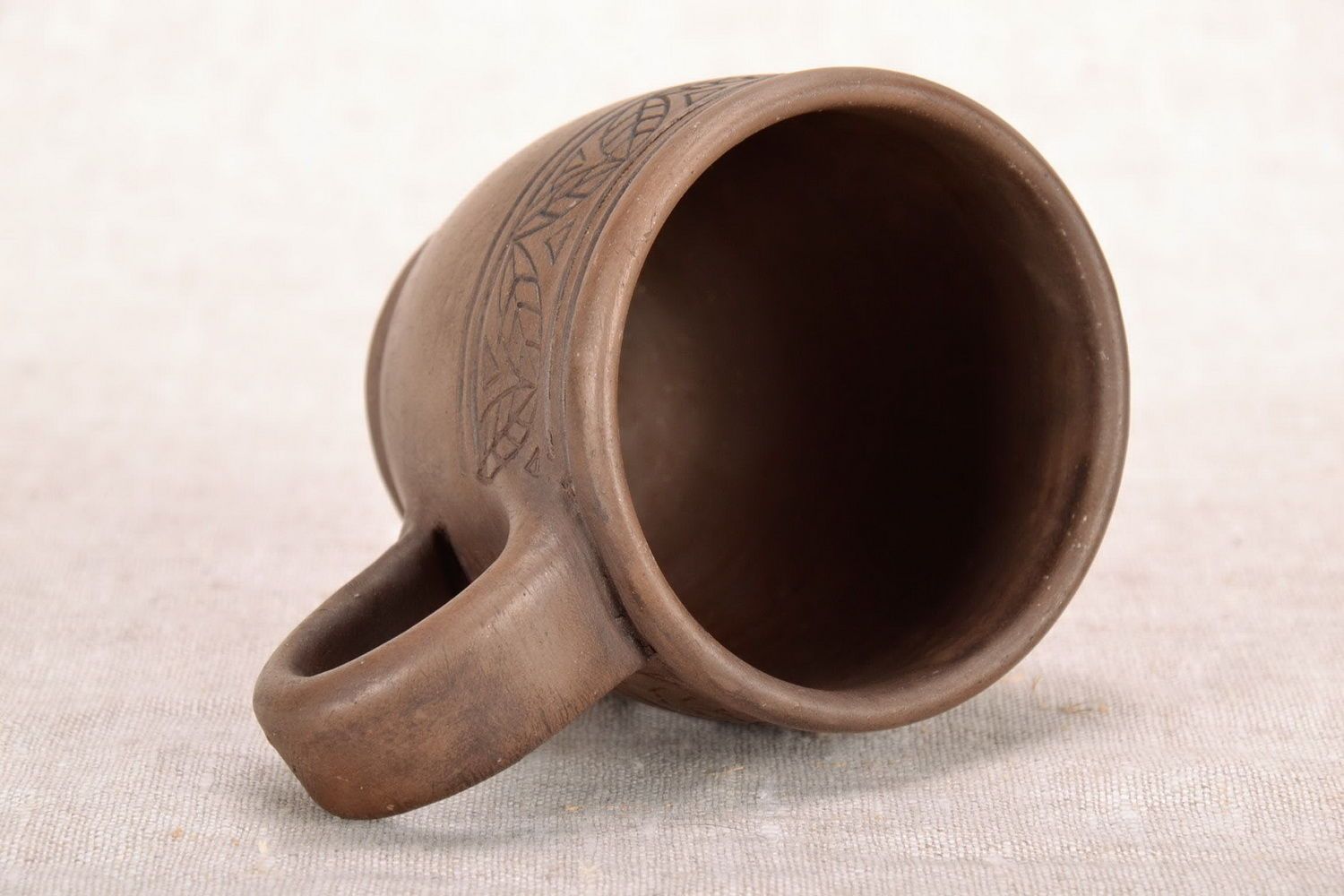 5 oz clay cup in Greek fashion with handle and a little stand photo 2