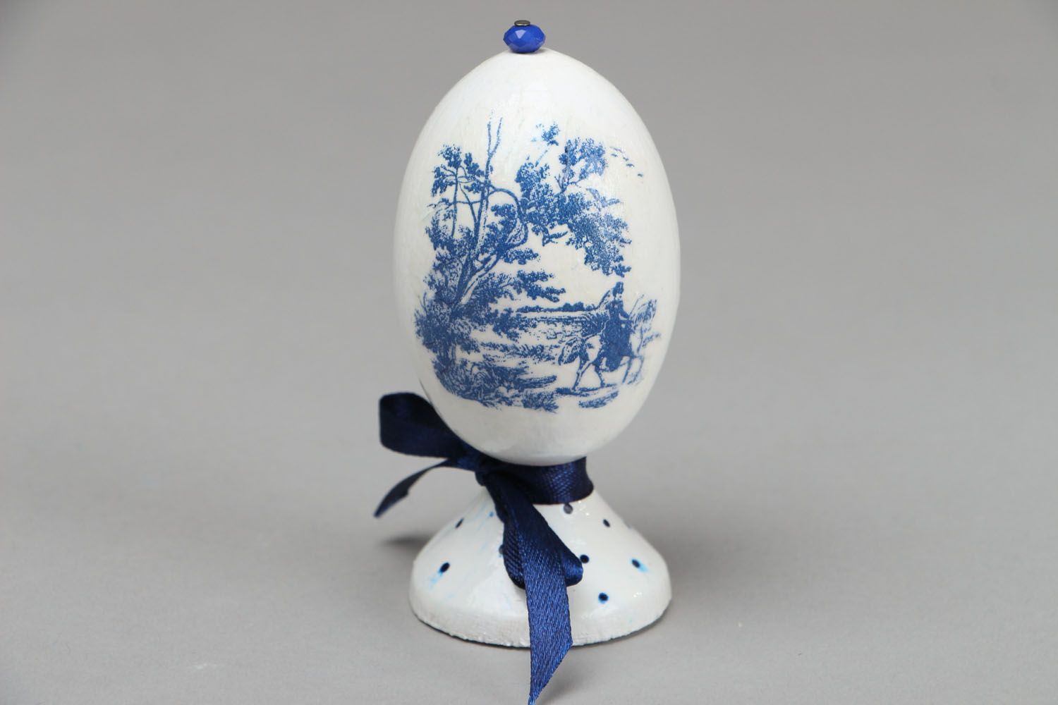 Decorative egg with a stand photo 1