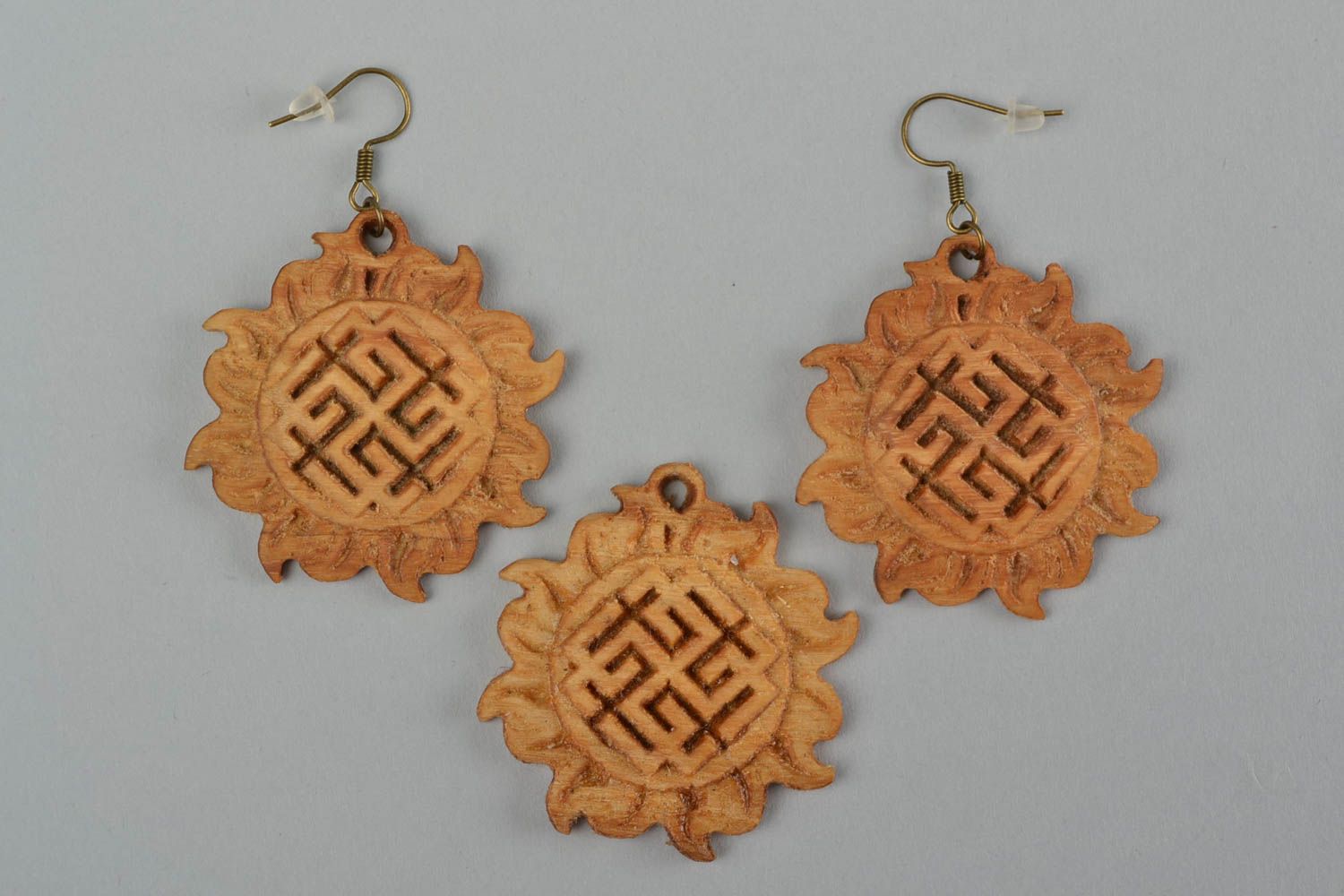 Set of handmade wooden jewelry Slavic protective amulets earrings and pendant photo 3