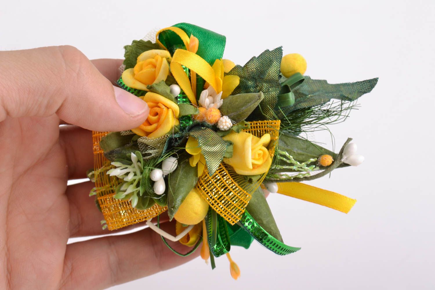 Handgemachter Rohling für Haarklemme oder Brosche gelbe dekorative Blumen schön foto 2