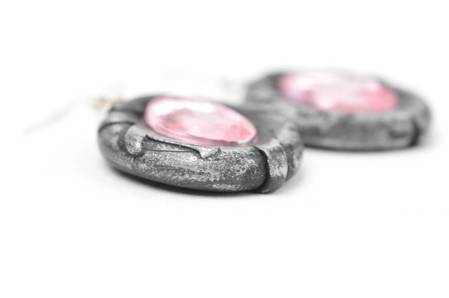 Круглые серьги из стекла и полимерной глины розовые украшение ручной работы  фото 3