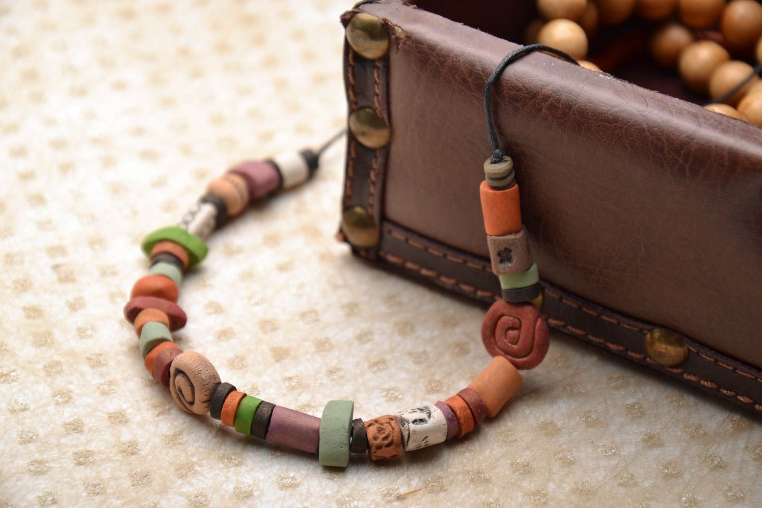 Ceramic bracelet in ethnic style photo 1