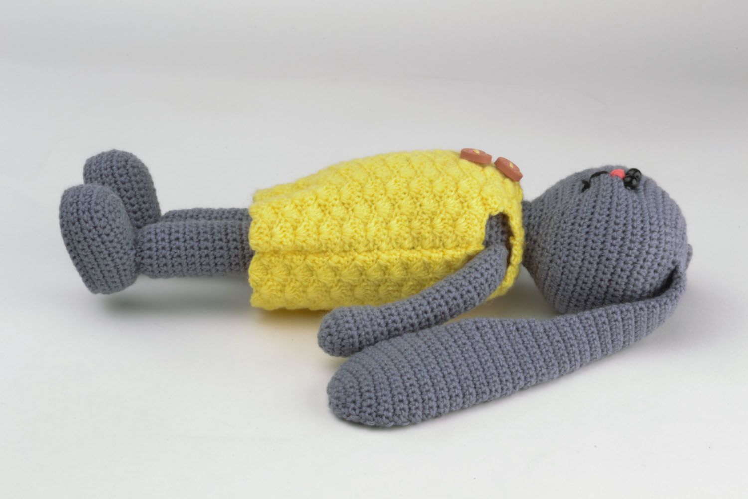 Jouet mou tricoté au crochet Lièvre  photo 3