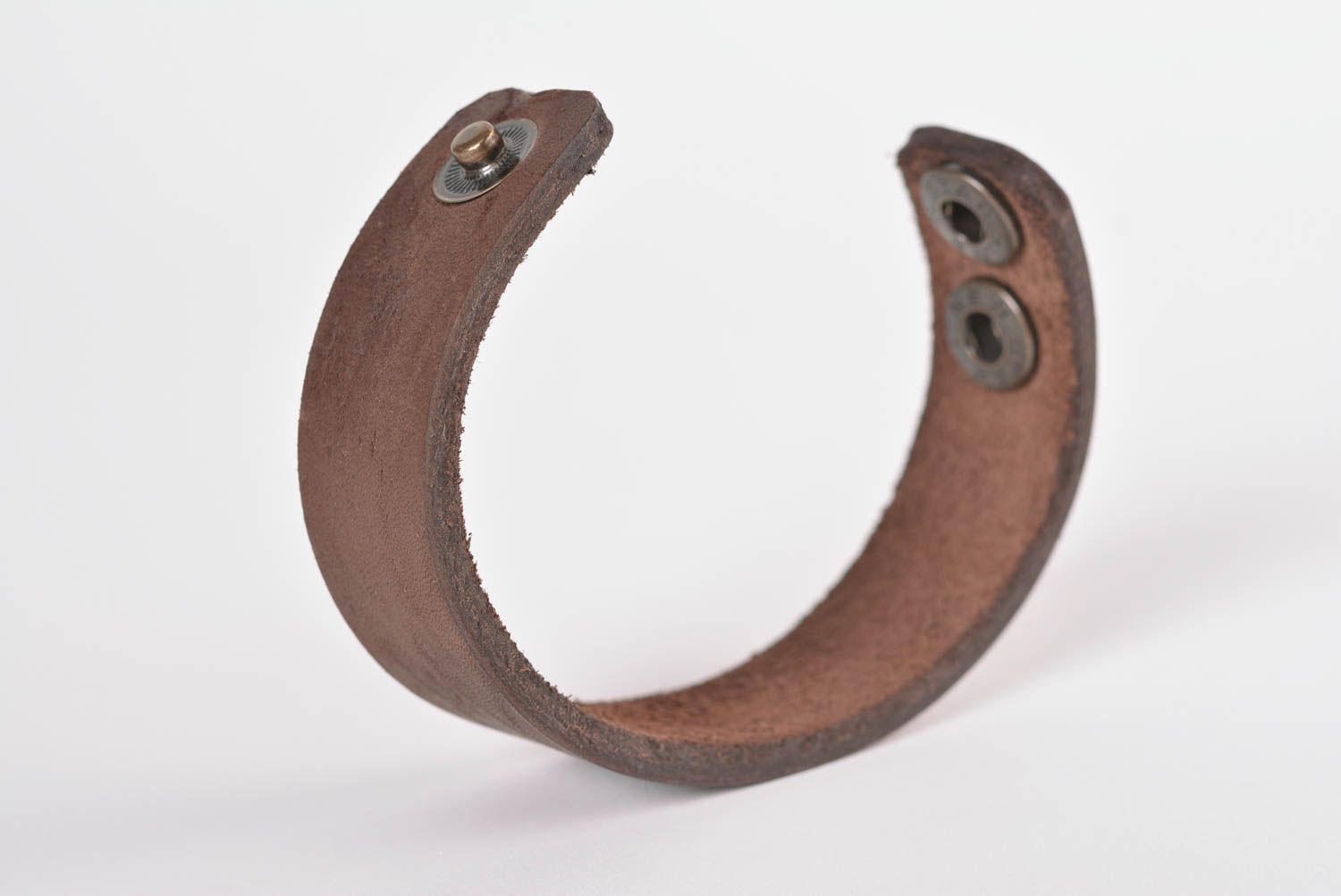 Bracelet cuir Bijou fait main simple Accessoire design de couleur marron photo 4