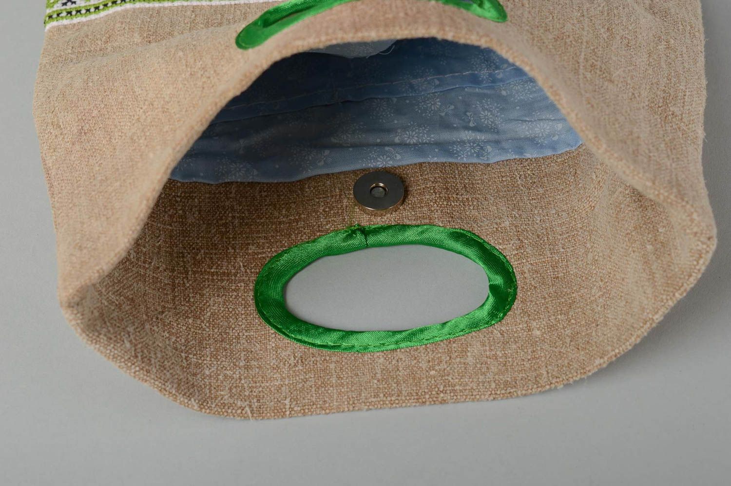 Сумка ручной работы вышитая сумка крестиком текстильная сумка с зеленым узором фото 4