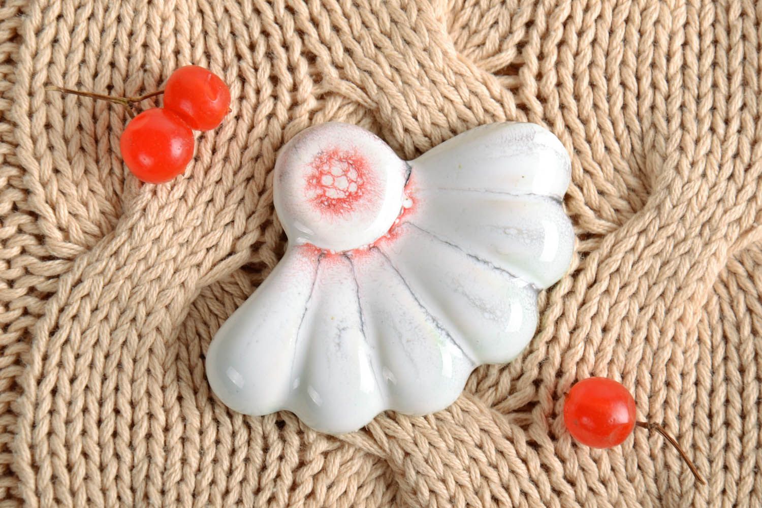 Aimant céramique en forme de fleur  photo 1