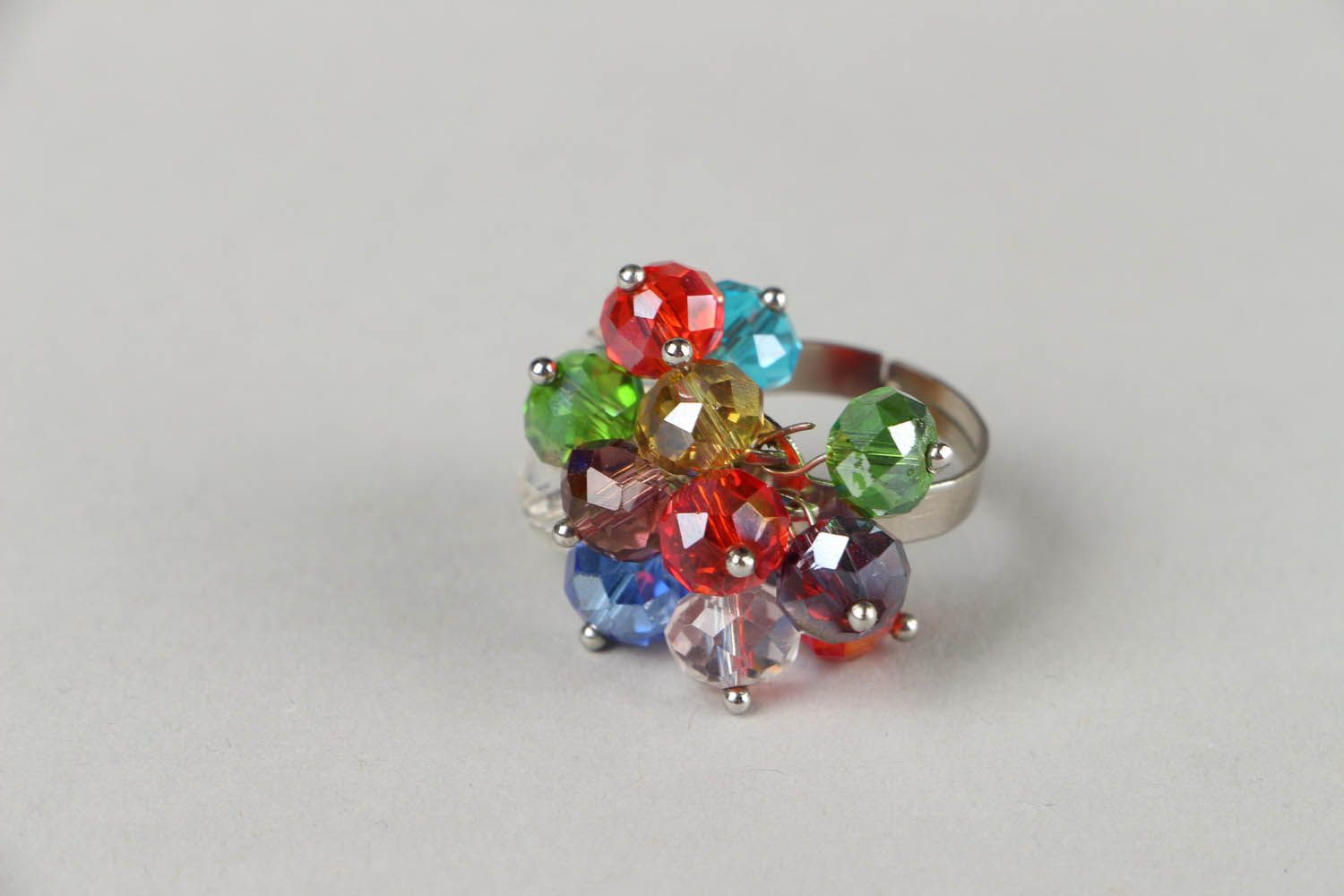 Bague originale faite main en perles de rocailles multicolores   photo 2