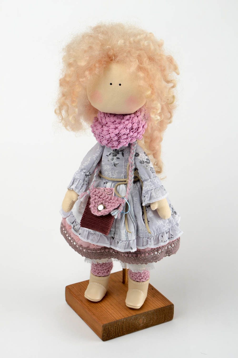 Designer Puppe handgemachtes Stoff Spielzeug originelles Geschenk für Mädchen foto 3
