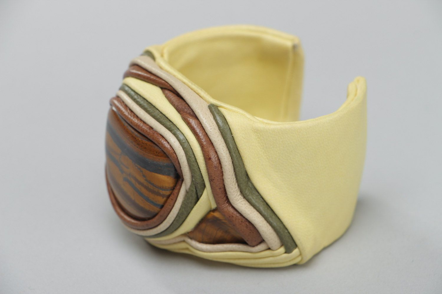Handmade wide leather bracelet in light color with jaspilites stone adjustable size photo 3