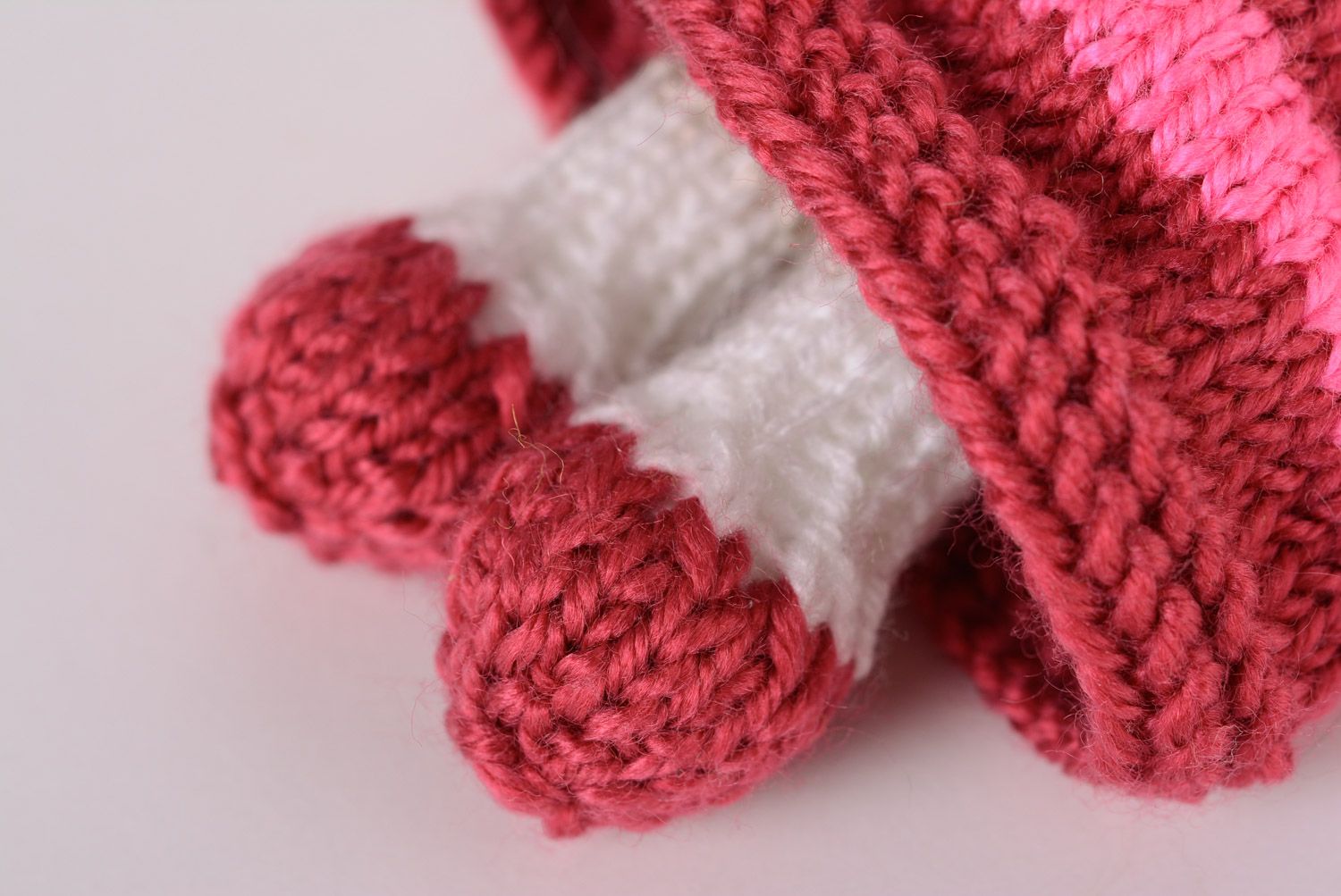 Poupée tricotée fils acryliques originale petite faite main pour fillette photo 4