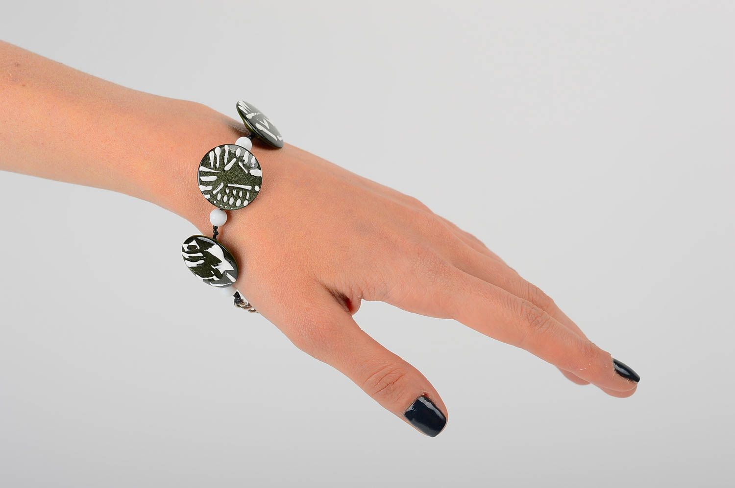 Bracelet fantaisie Bijou fait main boutons perles plastiques Accessoire femme photo 1