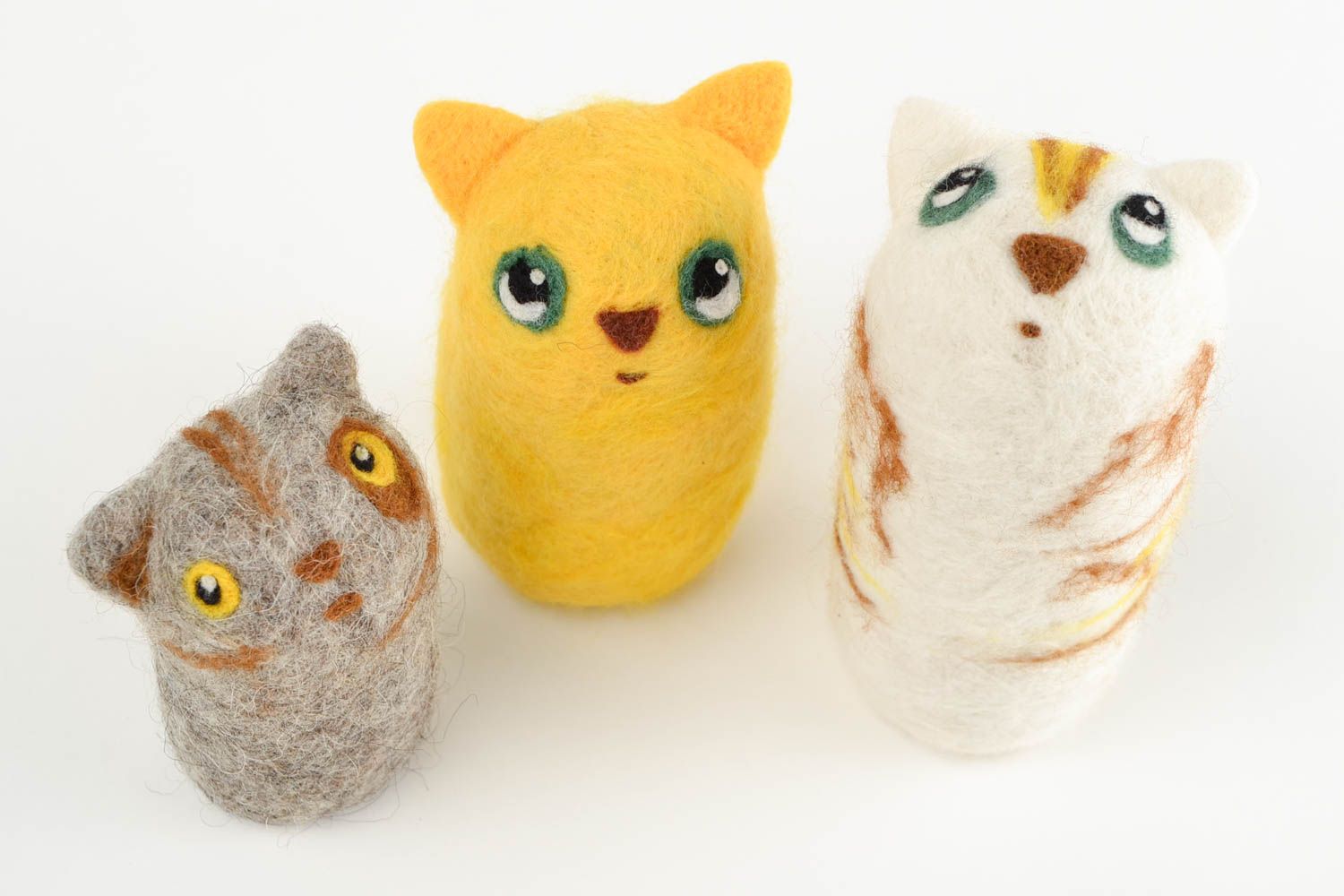 Peluches chats Jouets faits main en laine feutrée 3 pièces Cadeau enfant photo 4