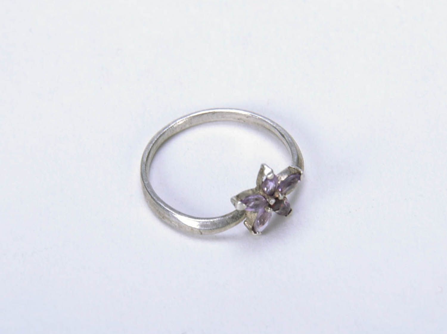 Ring with a flower photo 4