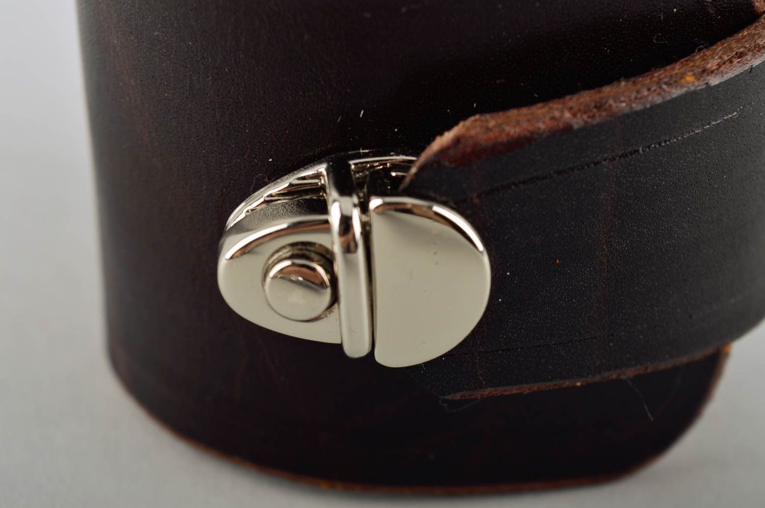 Bracelet cuir noir Bijoux fait main large Accessoires cuir design  photo 4