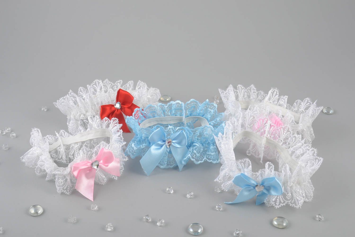 Handmade Hochzeit Strumpfbänder Set 5 Stück aus Atlas und Gipüre in Weiß Blau foto 1