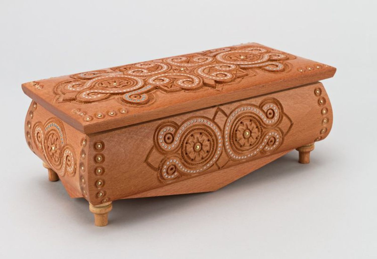 Carved box with inlay photo 2